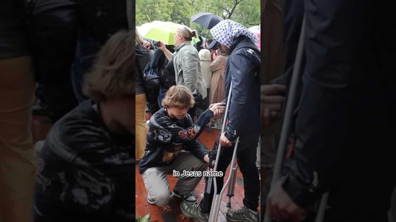 МОЛЮСЬ ОБ ИСЦЕЛЕНИИ ДЛЯ МУСУЛЬМАН ВО ИМЯ ИИСУСА🤯 #вирусный #шорты