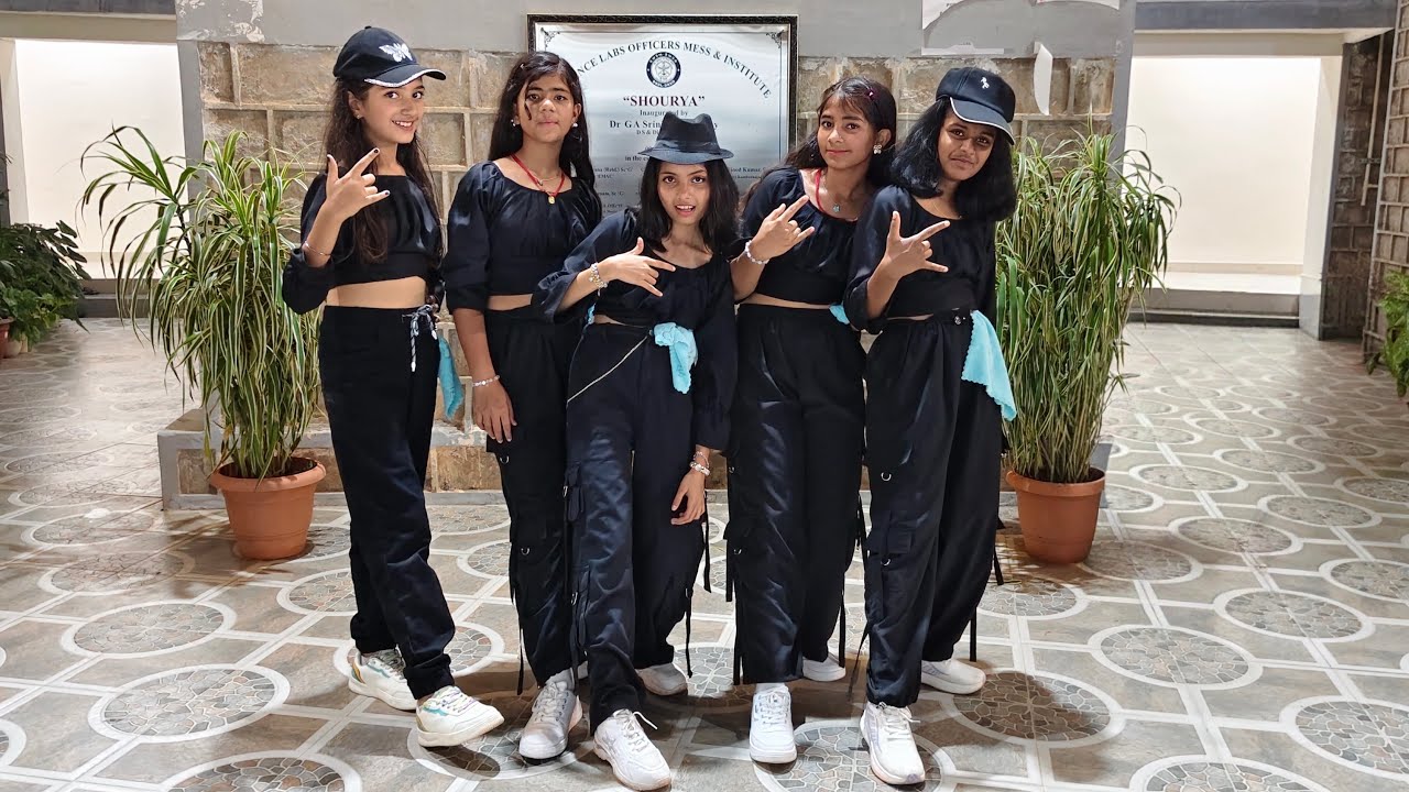 Dance cover/yimmyyimmy✖️jamalkudu✖️kaavaalya/￼ mashup song/groupdance#newyearcelebration2k26💃🏻🧿❤️