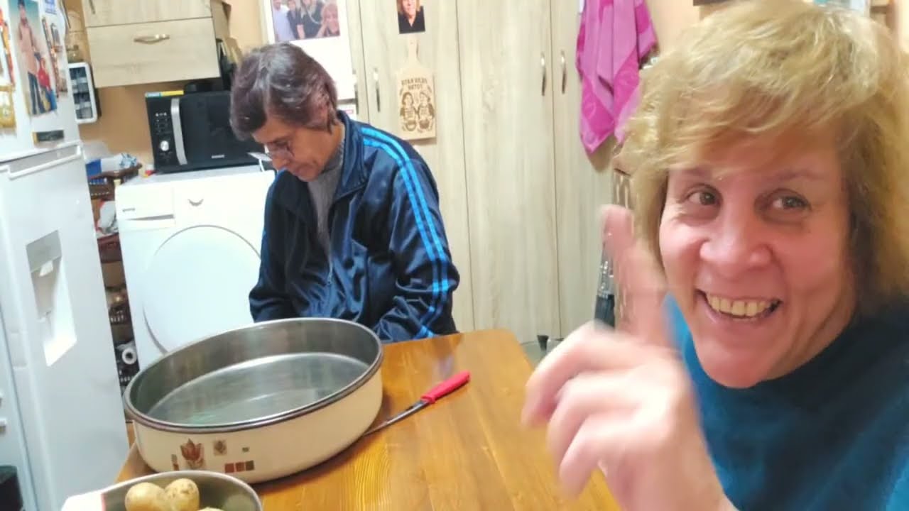 НИЕ ВИ ТЪРСИМ 😭 КАДЕ СТЕ 🤫
