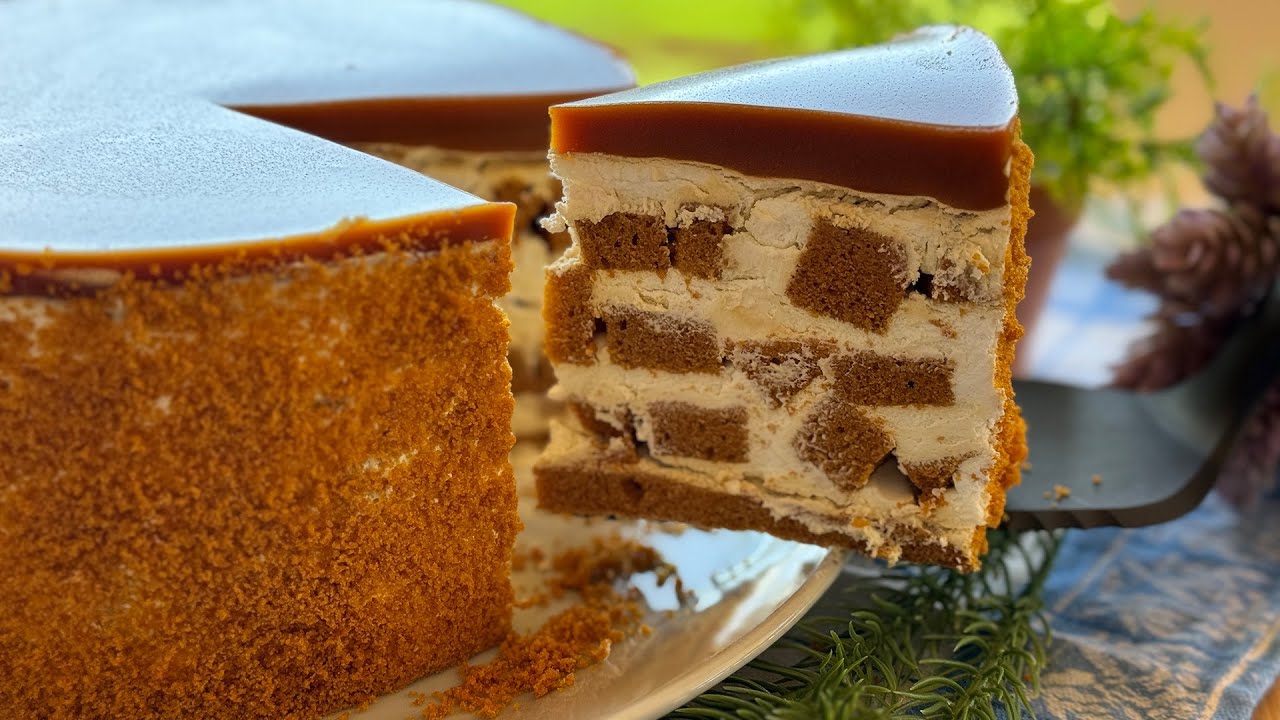 Cel mai simplu si cel mai elegant tort: Tort Medovik cu miere si caramel