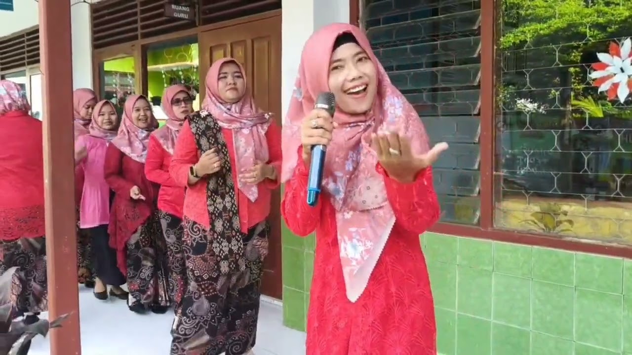 Sambung Lagu dalam Memperingati Hari Kartini 2025 oleh SD Negeri Sawentar 04