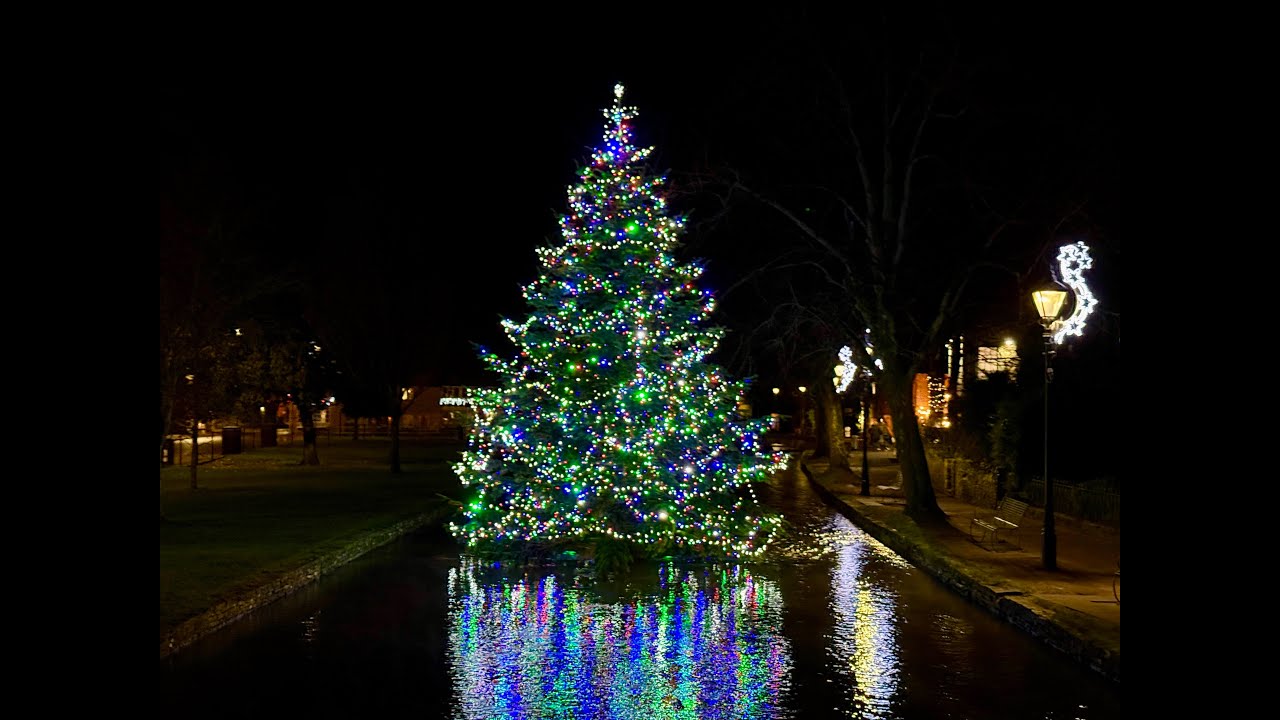 Bourton On The Water - Cotswold Town Centre Christmas Lights and Tree In The River ASMR