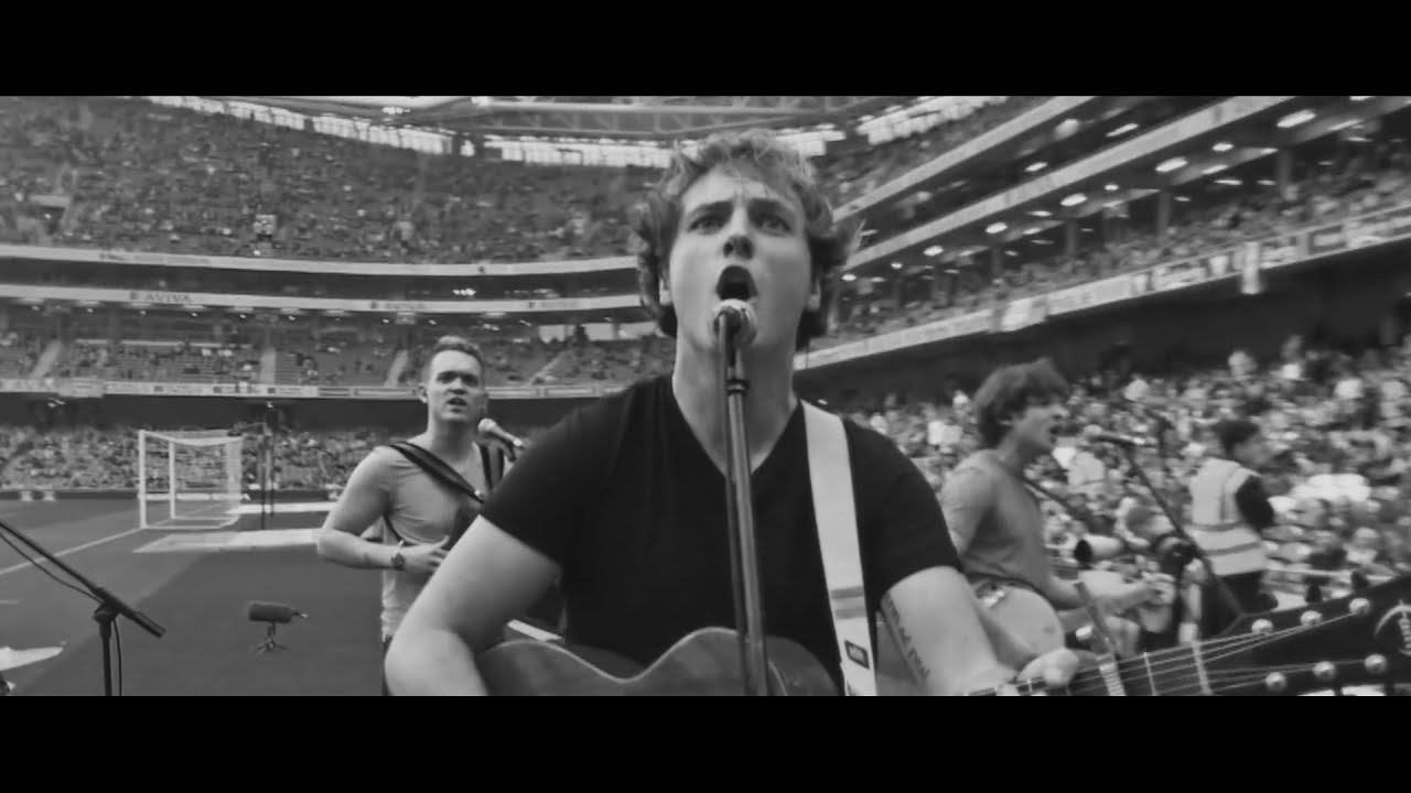Seo Linn - The Irish Roar - Official FAI Euro 2016 Music Video