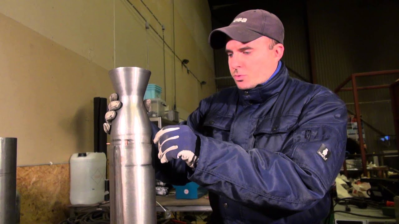 Assembling the BPM 5 - Bipropellant rocket engine