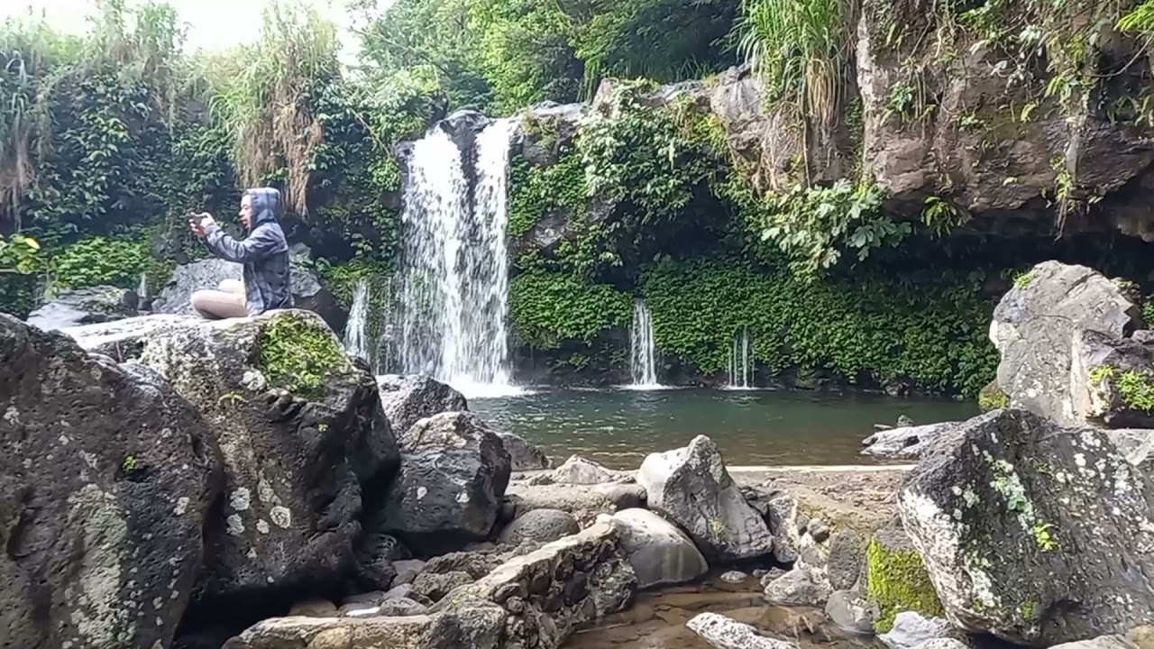 Kesegaran Mata Air Alami di Curug Sidok