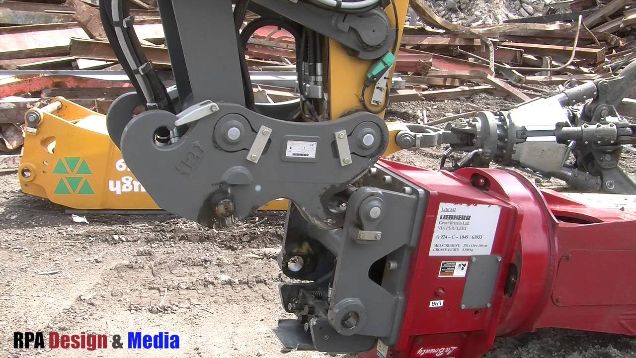 Liebherr LH30M Multi-User