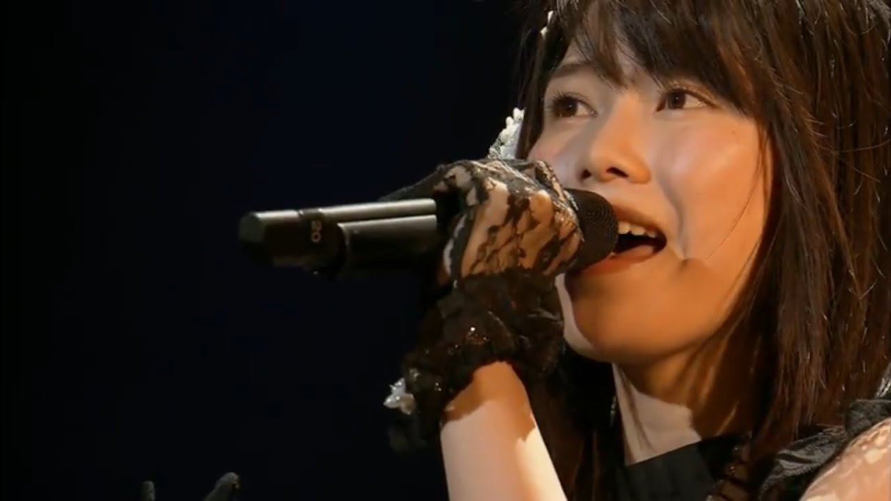 AKB48 - Sakura no Hanabiratachi (桜の花びらたち) 1080p