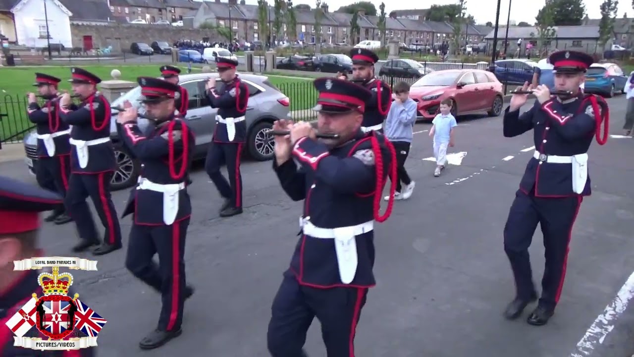 South Down Defenders FB @ Bessbrook True Blues FB Parade 2025