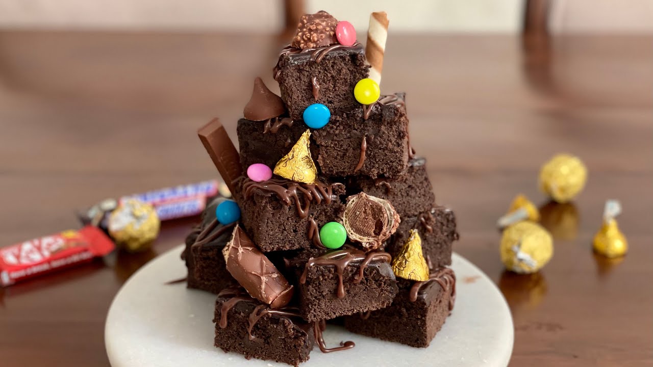 Chocolate Overloaded Brownie Tower In Kadai | Eggless Brownie In Kadai |  Chocolate Brownie