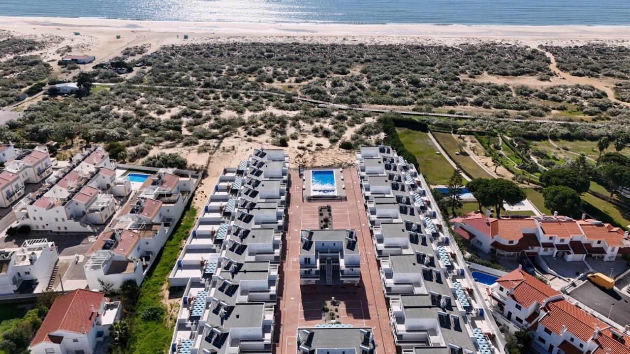 Apartamento T1 + 3 em condomínio fechado com piscina na Manta Rota, Vila Real de Santo António