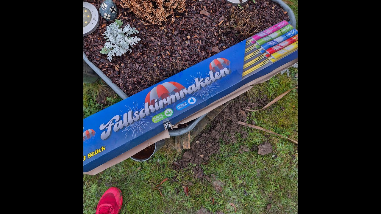 Perfekt zum Warmzünden !! / Nico - Feuerwerk - Fallschirm - Raketen ! / Knallerfreak1 //