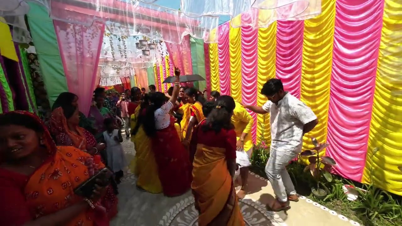 ।।বাজনার তালে তালে নাচ।।