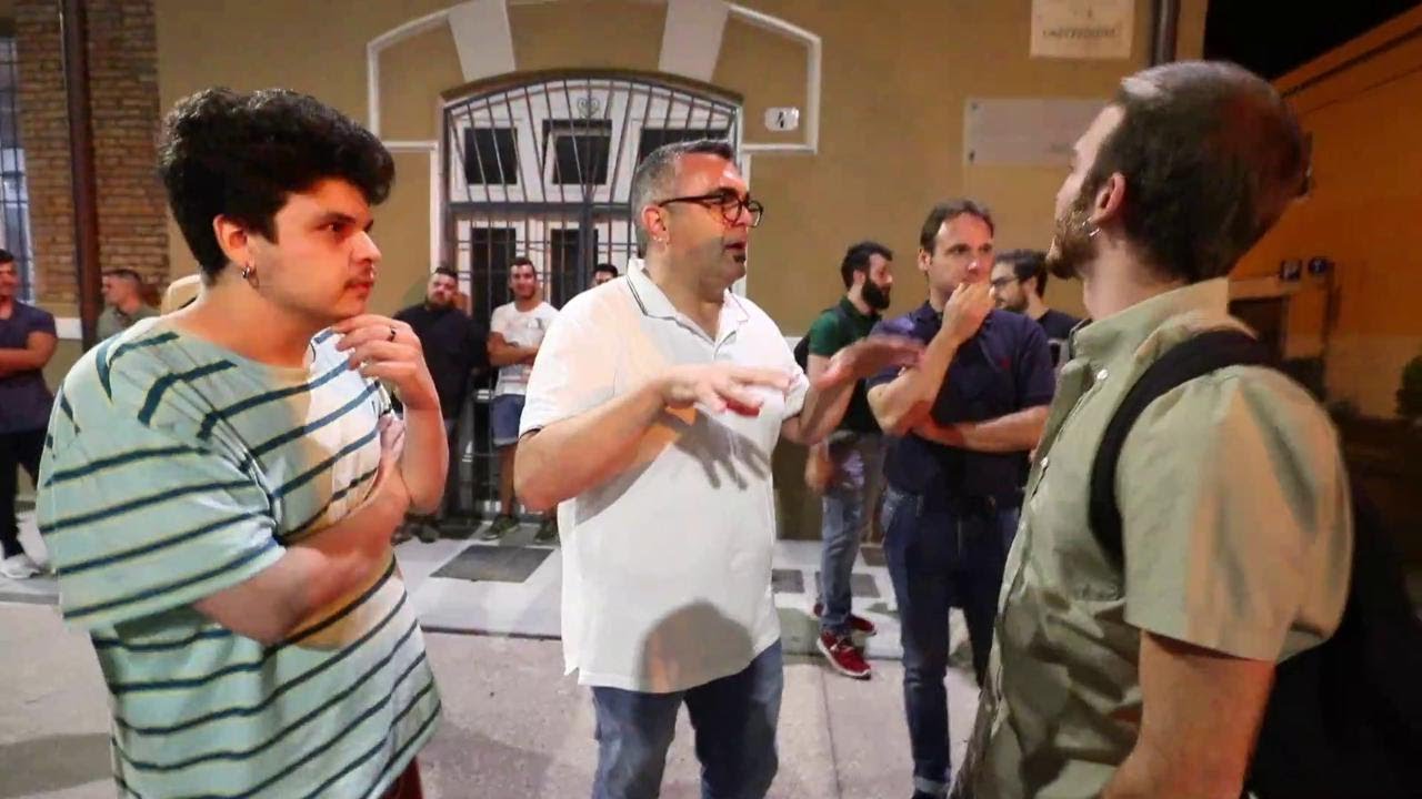 Ferrara, il Comune interrompe la movida in piazza Verdi