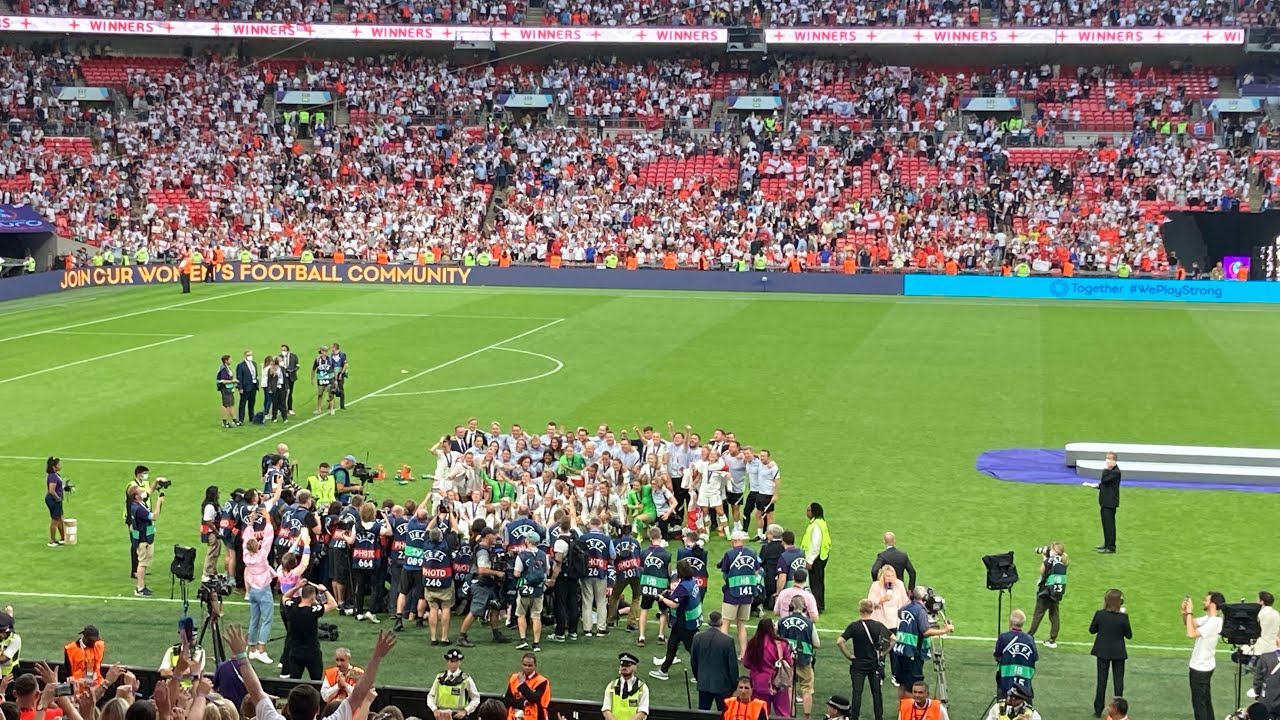 Lionesses￼ Euro 2022 Final Victory Sweet Caroline Full Time Celebrations