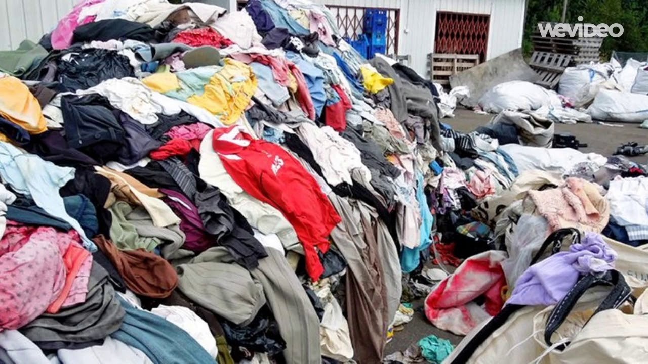 STOP vertederos textiles. Reutiliza, recicla.