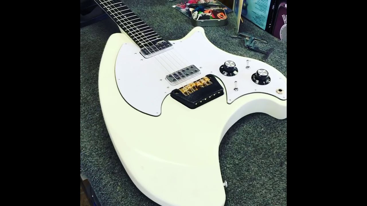 Vintage Ovation Breadwinner