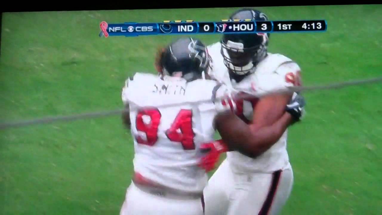 Colts vs. Texans Video: Watch Kerry Collins Fumble Deep in Own Territory