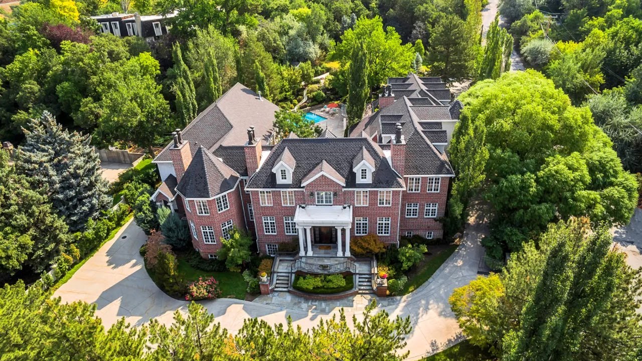 Luxury mansion from the inside in Utah for $ 6,985,000. Tour of an expensive home.