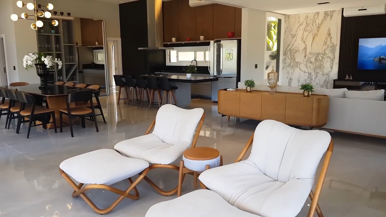 RUMAH MEWAH 20X22 METER 4 KAMAR TIDUR ADA KOLAM RENANGNYA DI LANTAI 2