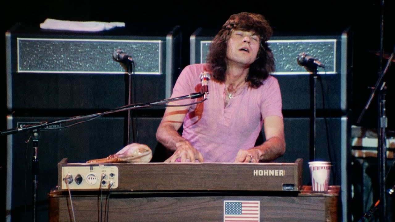 Chicago - 25 or 6 to 4 (Official Live Performance)