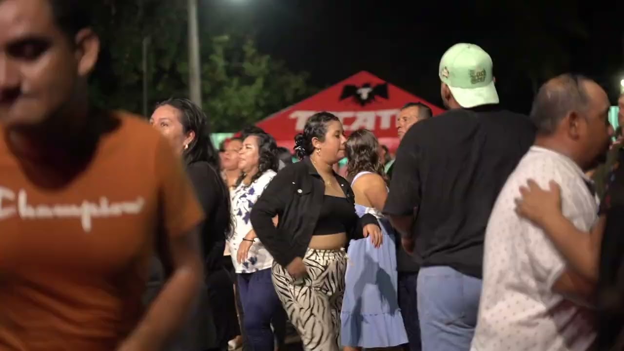 Los Toches - cumbia lacandona - En Vivo 3er Aniversario