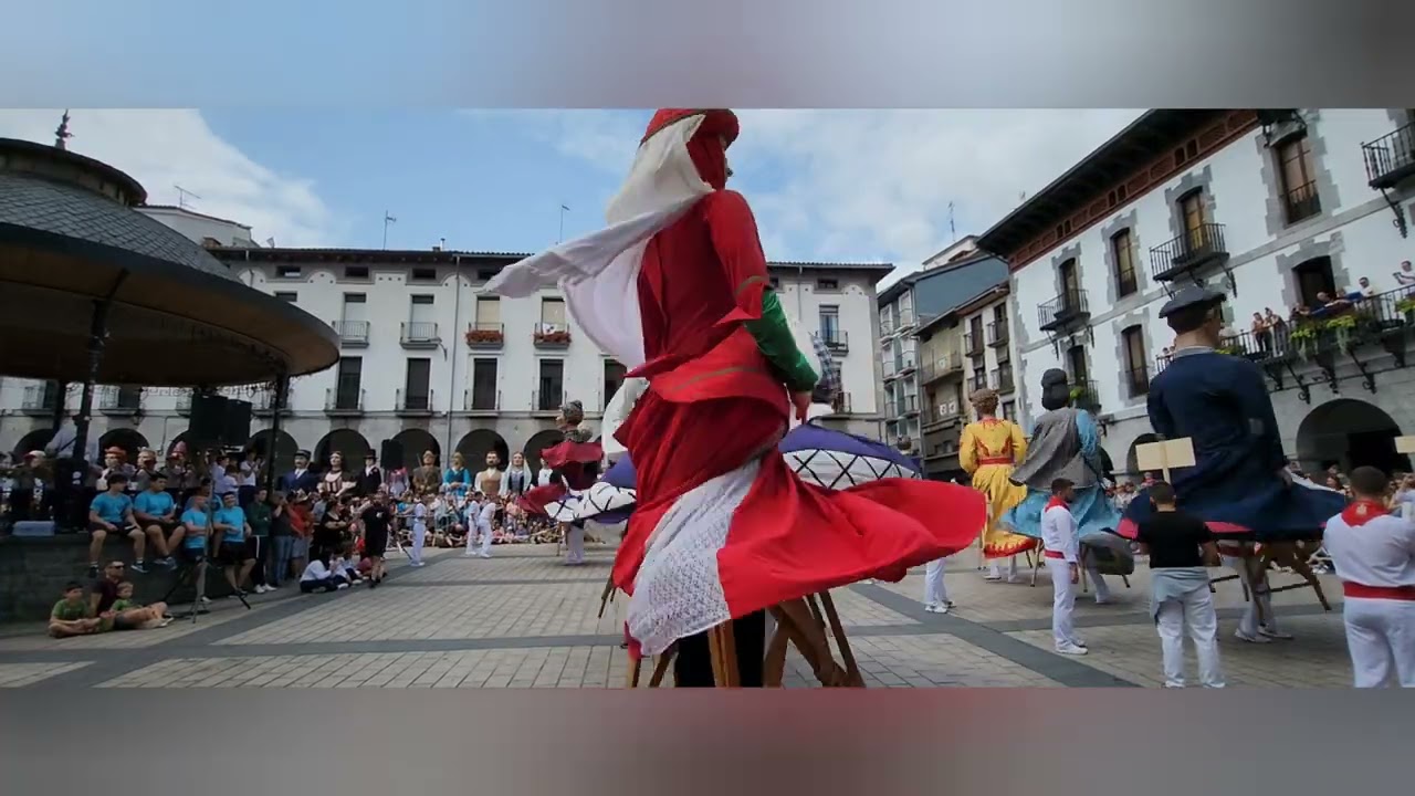 CONCURSO DE BAILE DE GIGANTES EN AZPEITIA.   2023. #hodeiysumundo #bixente