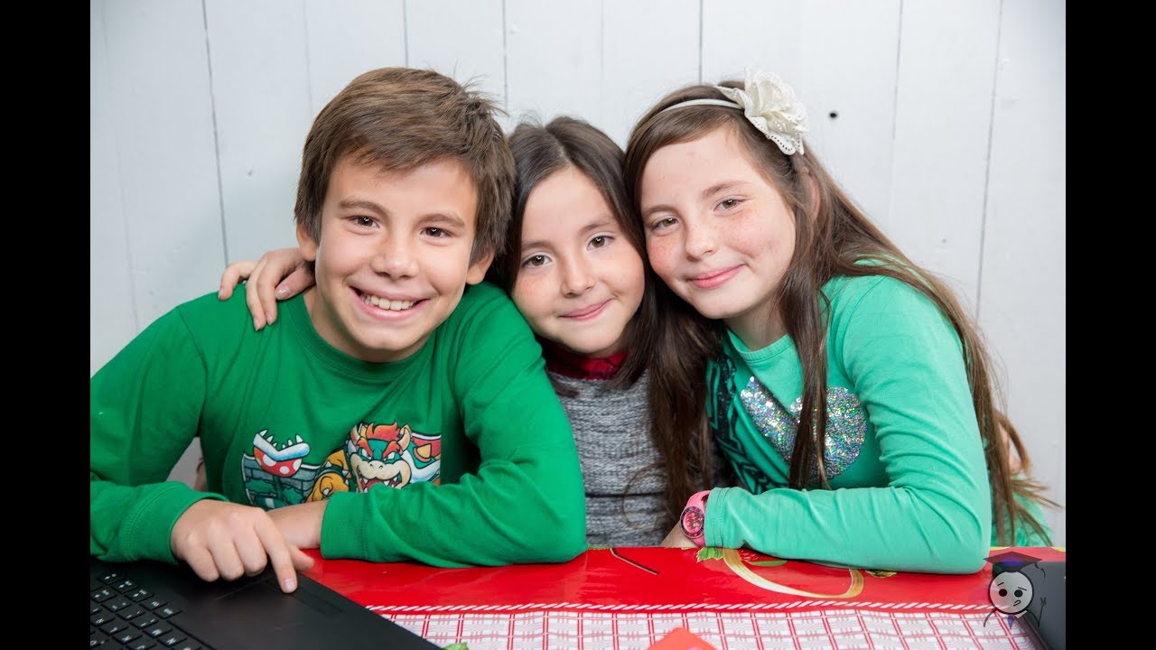 Colegio Online LAT: Testimonial Alumnos Hermanos Bascur: Quiana, Maya y Jeremías