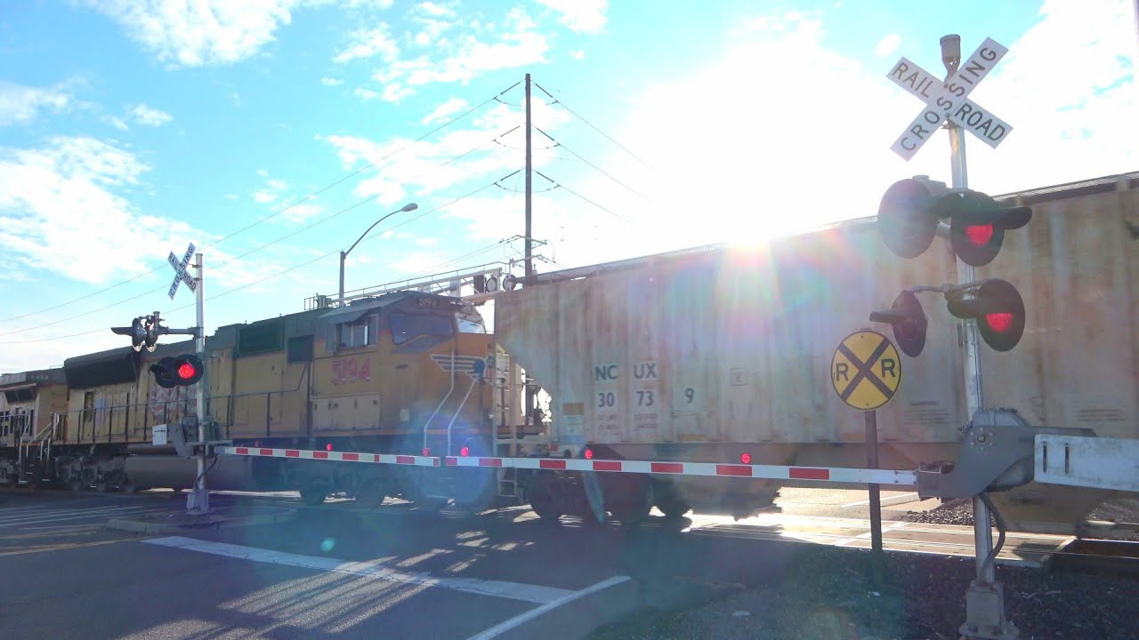 UP 6484 Grain Train South Into Siding For Meet, Athens Ave. Railroad Crossing, Lincoln CA