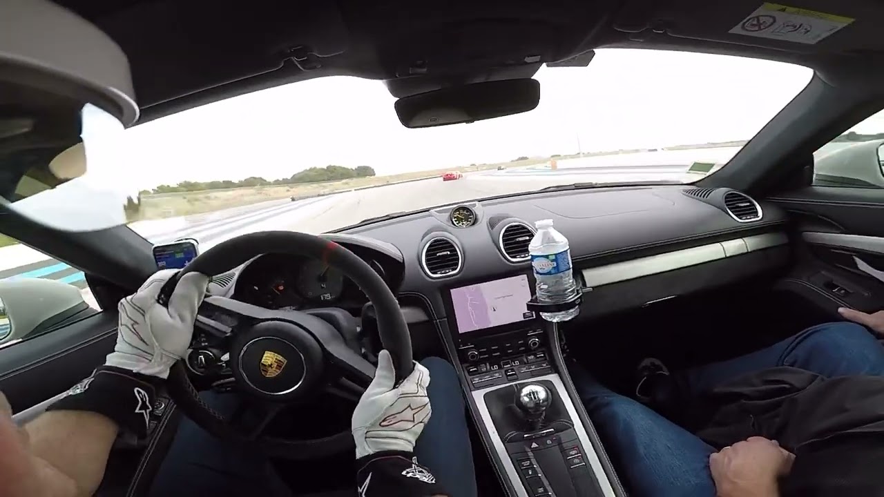 718 gt4 + gt3 pink + lamera cup circuit Paul ricard .
