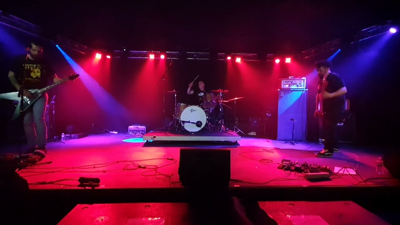 1782 - She was a witch* (Live at L'Usine à musique - Toulouse, France)