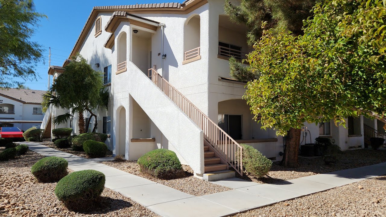 STUNNING CONDO IN GATED COMMUNITY IN LAS VEGAS | 2 BED / 2 BATH / 958 SQ FT