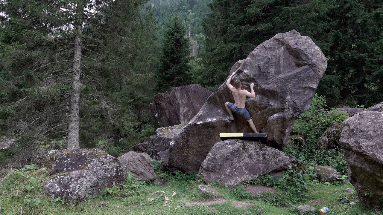 Another day bouldering - Murgtal - Sektor Wiese