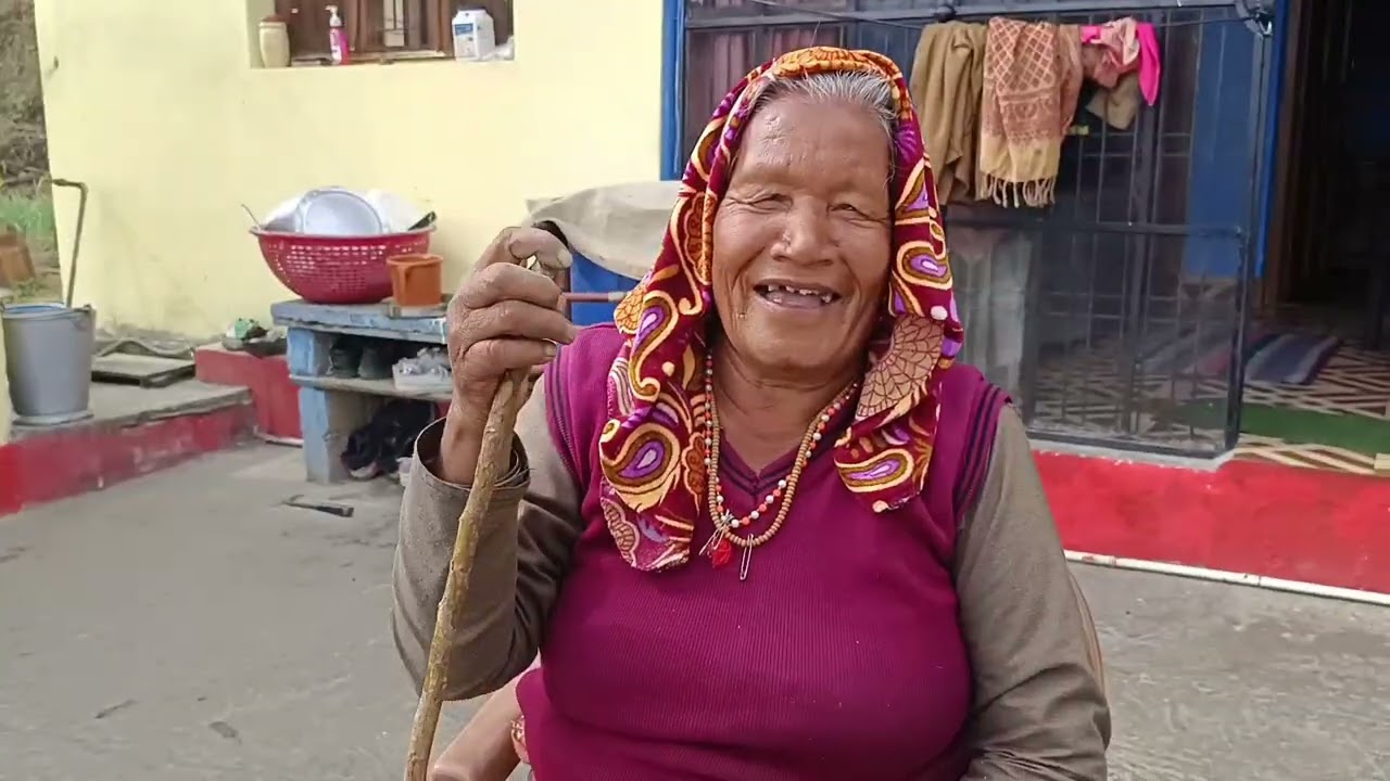 गाँव में सूखा पड़ गया रे