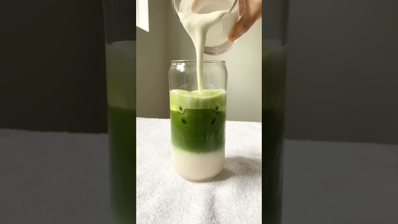 Iced matcha latte with cold foam #matcha