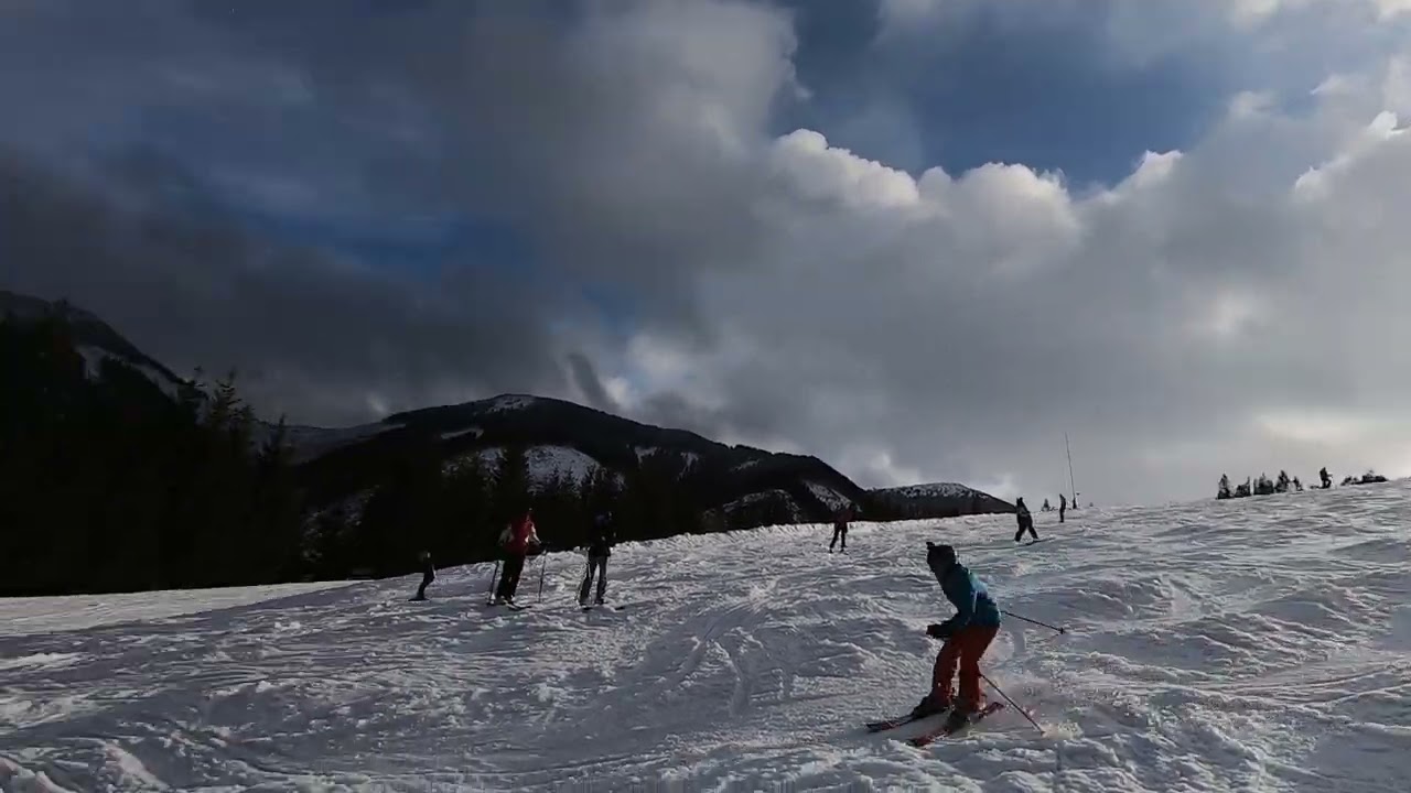 Jasna ski 2024, Piste 5 and 14, blue,, all the way down to Lúcky station.