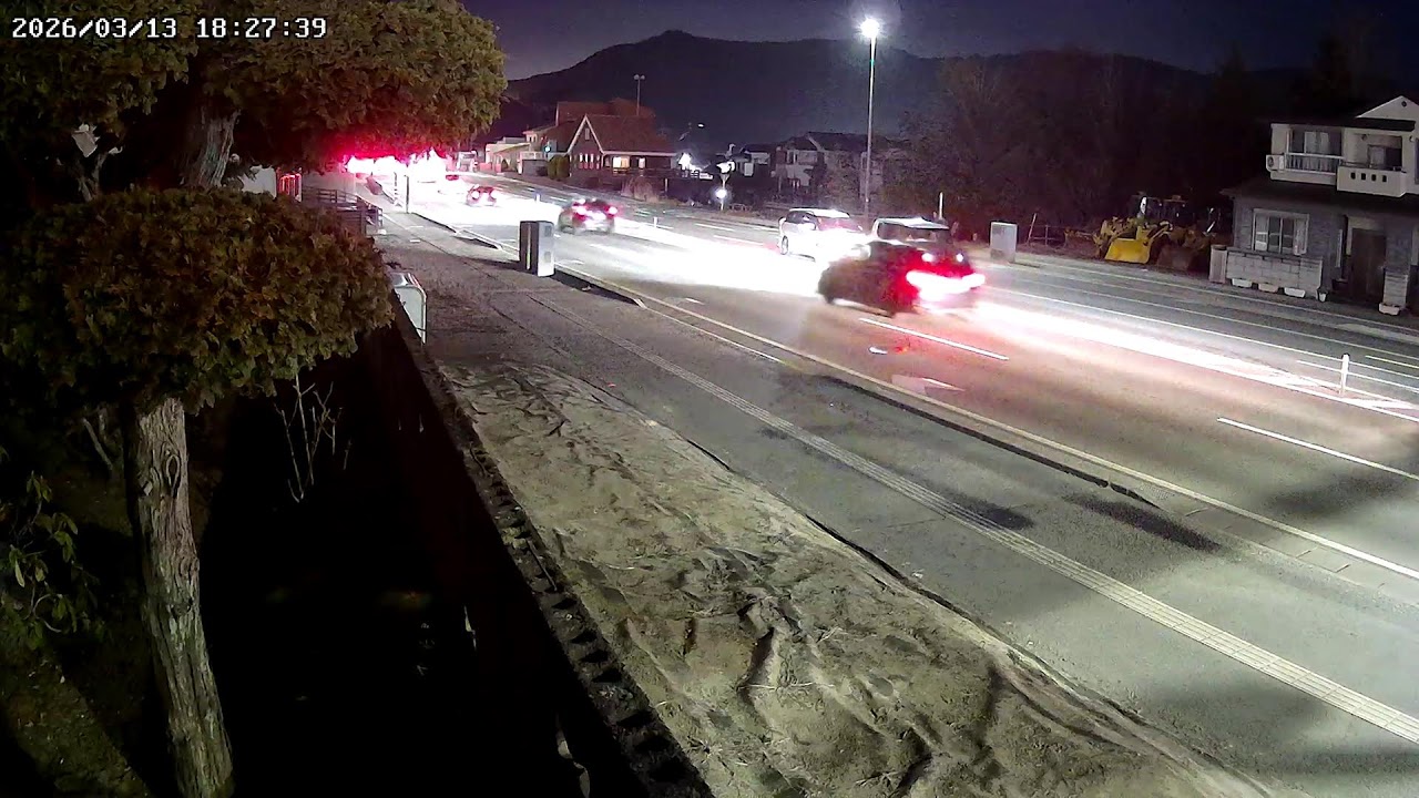 山梨県富士吉田市中曽根ライブカメラ Yamanashi Fujiyoshida Live camera.world.cam