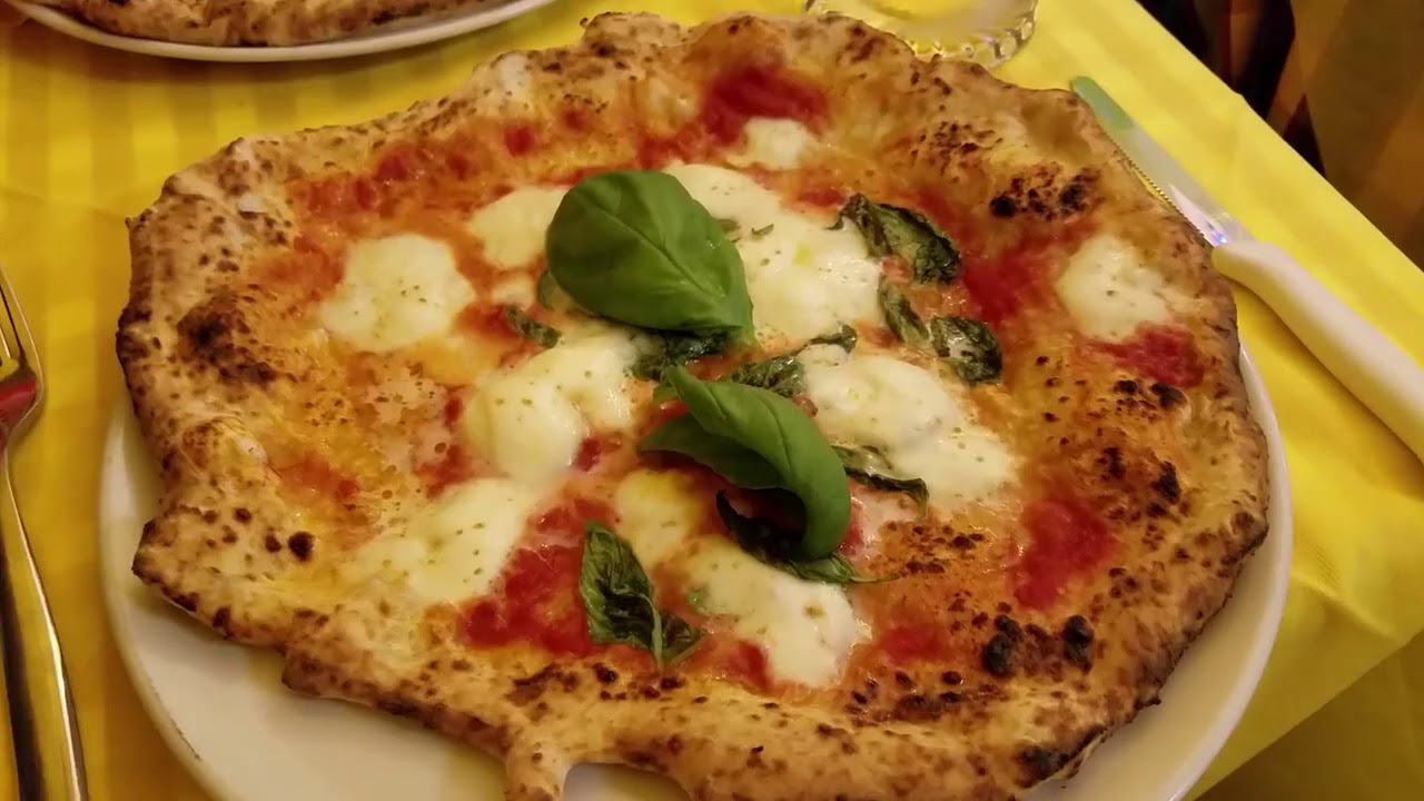 Como son Las autenticas Pizzas Italianas en Italia Margarita  patedechucho