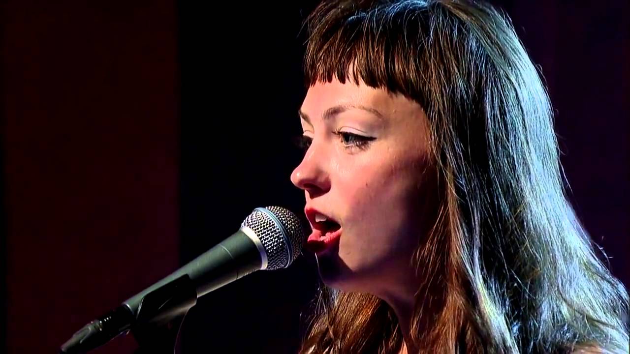 Angel Olsen * Hi Five * performance David Letterman