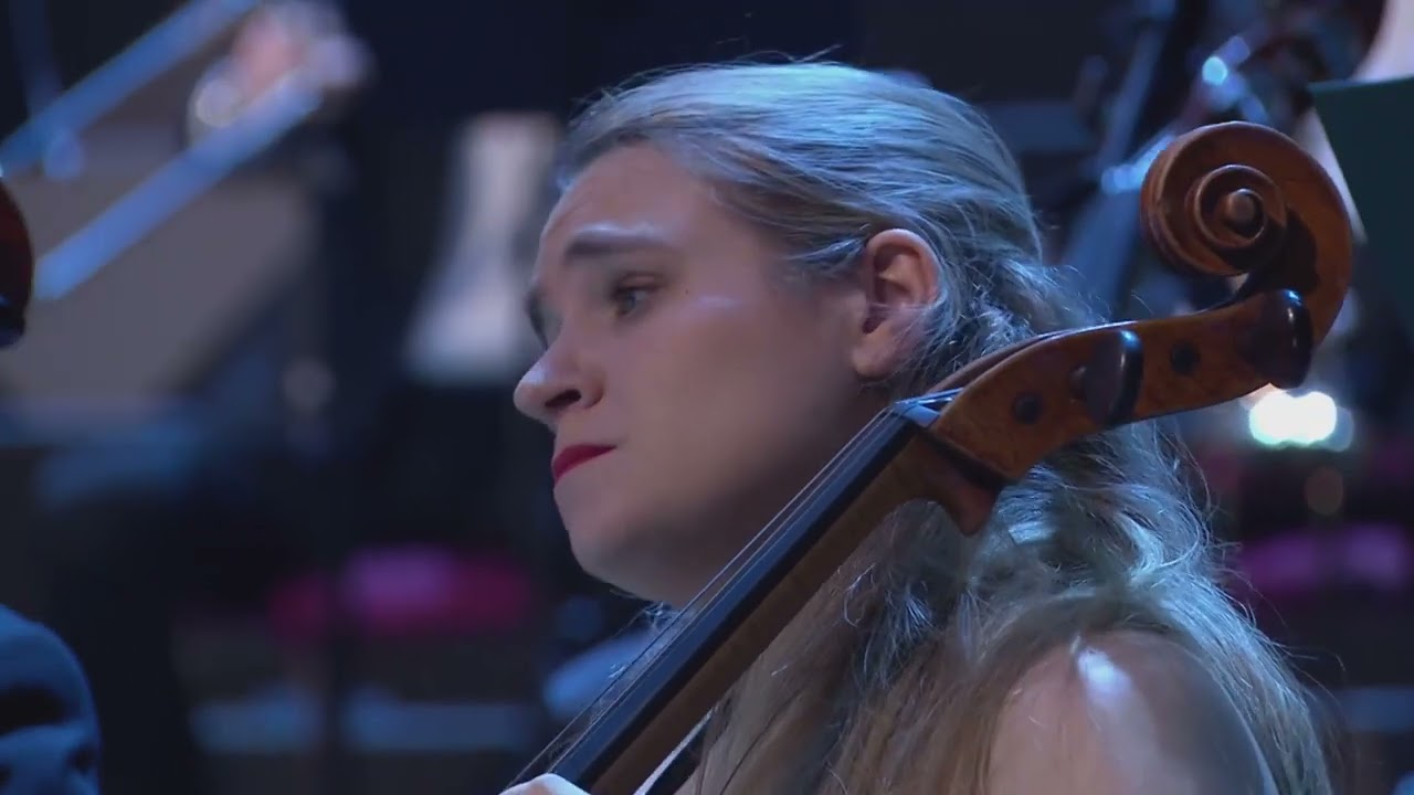 Korngold Symphony in F sharp (excerpt)  | John Wilson and Sinfonia of London | BBC Proms 2021