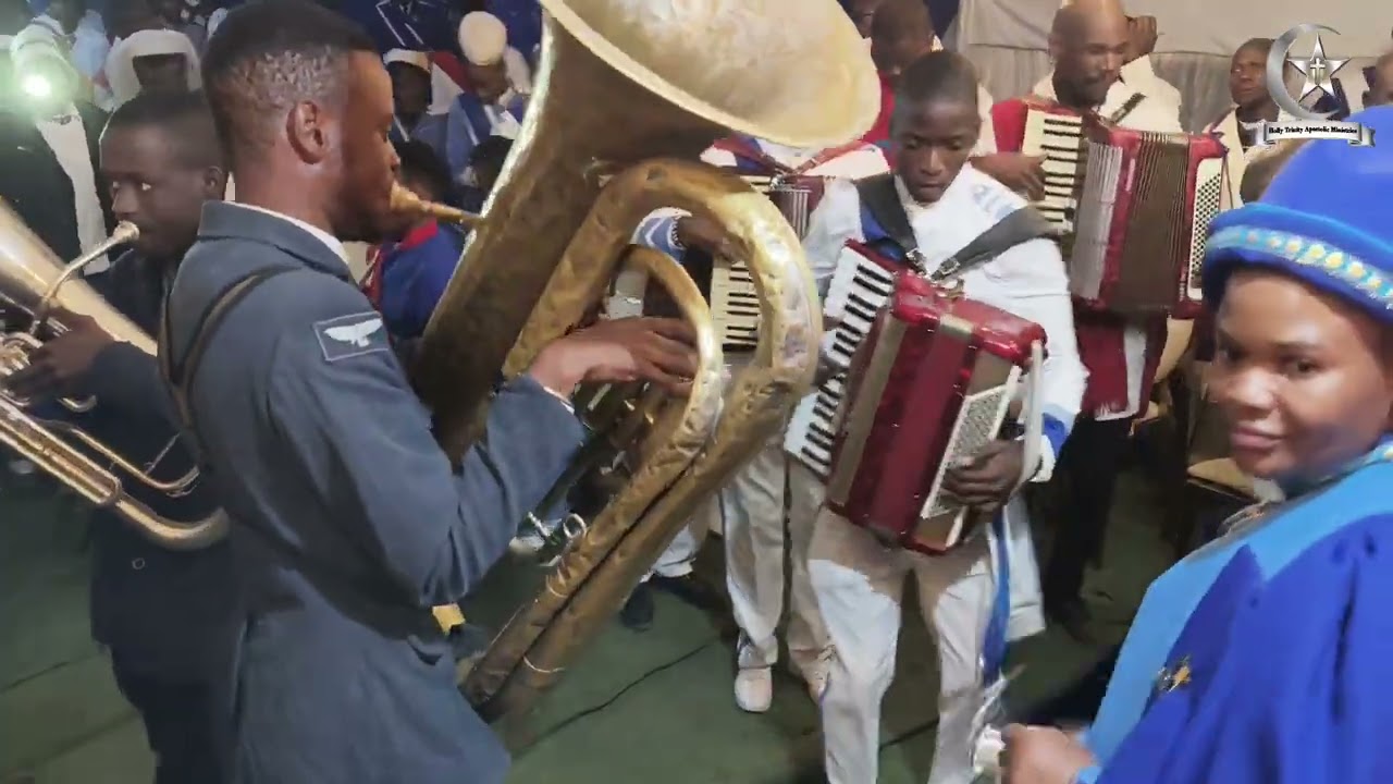 Pula tsa lehlohonolo ft United force brass band