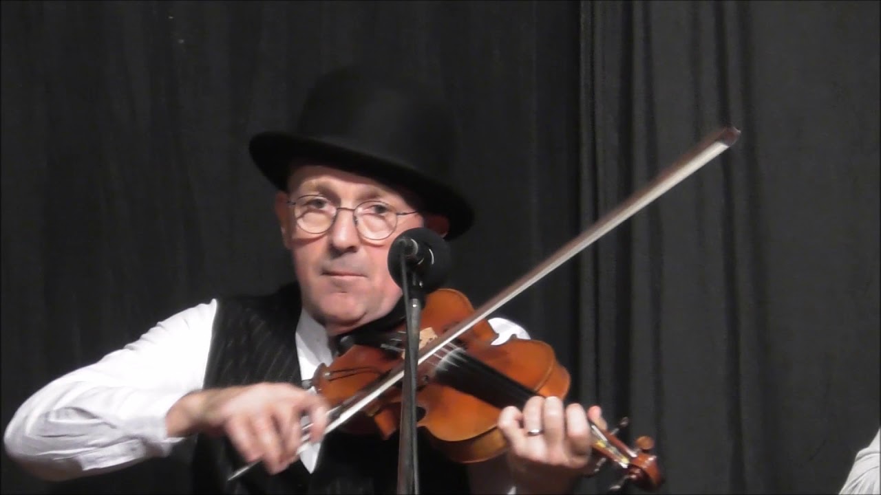 LES GLOCHOS en concert pedernec 7.12.2018