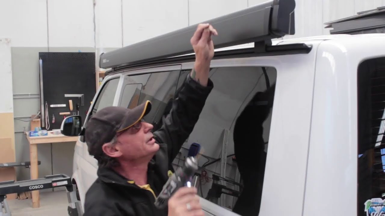 Installing a Thule Awning on a VW T6 fitted with a Reimo Multirail