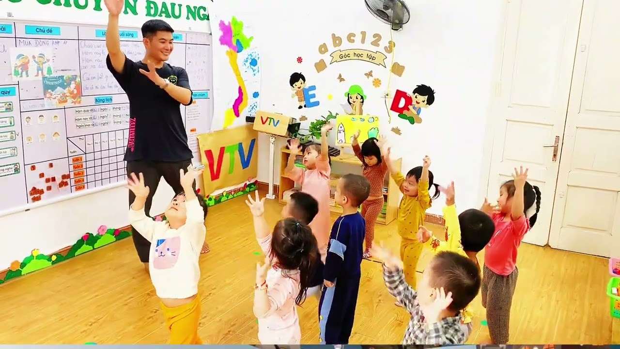 Ông Già Noel / Bài nhảy giáng sinh mầm non / Lớp 3 tuổi