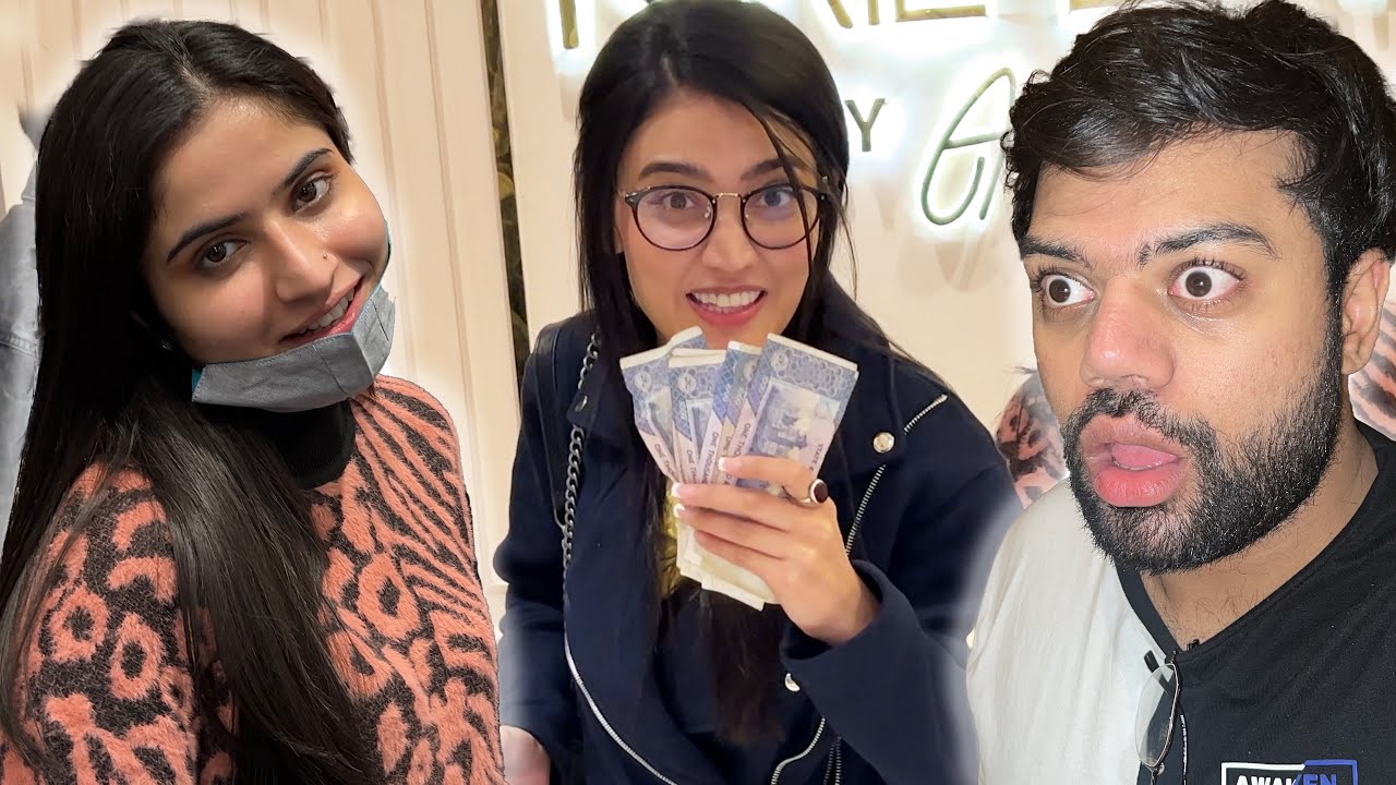 Larkiyon Ki Zindagi Kitni Mushkil Hai 😂 | Shaadi Ki Shopping With Wife And Sistrology 😍
