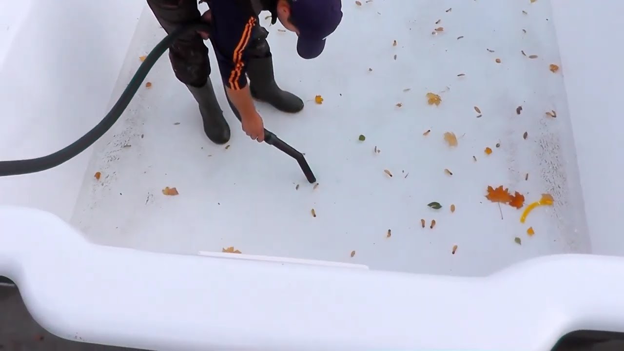 Как Выкачать Воду из Бассейна Пылесосом Makita VV2512L. Лайфхак от Кирпичей