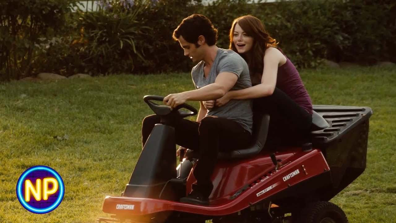 Penn Badgley & Emma Stone Go To A Pep Rally and Kiss | Easy A