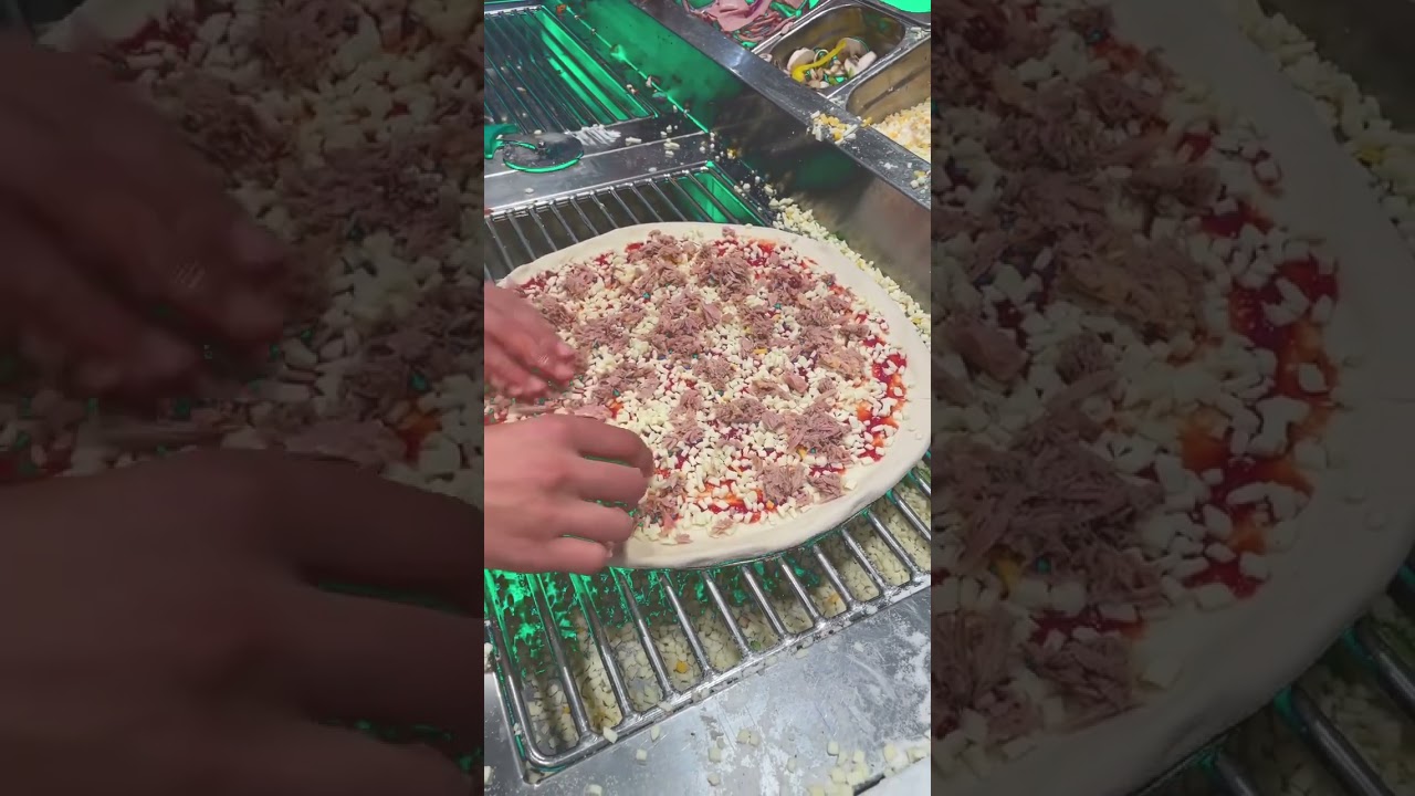Pregătesc o pizza cu ton la serviciu 🍕 🐠 New York Pizza Antwerpen #pizza #m&acirc;ncare #rețetă #ton