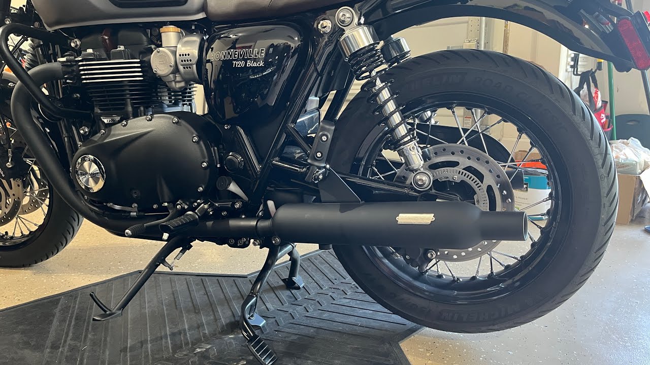 2024 Bonneville T120 w/T100 Vance & Hines exhaust.