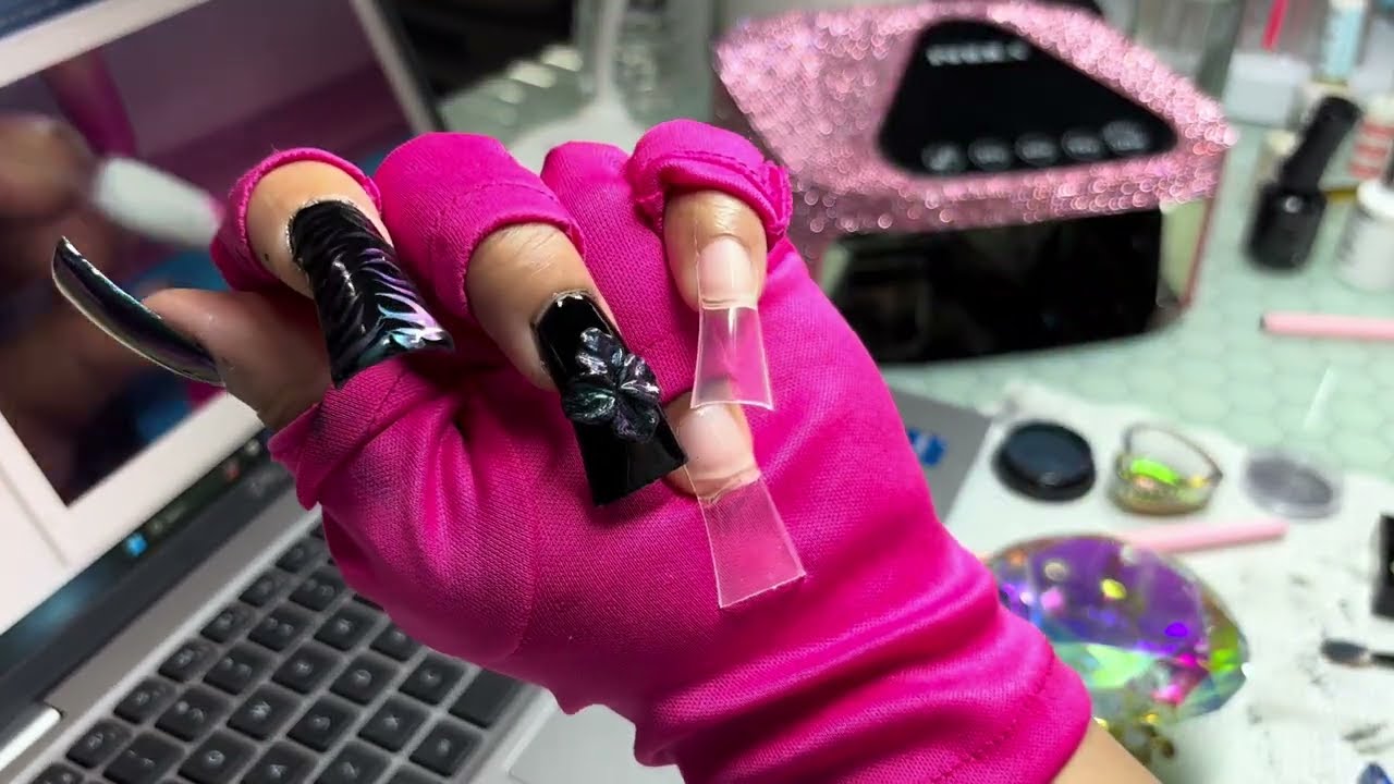 Vlog 4 | Nail Tech Continuing Education Nail Art Class |  3D Solid Chrome Flower Nail💅🏽