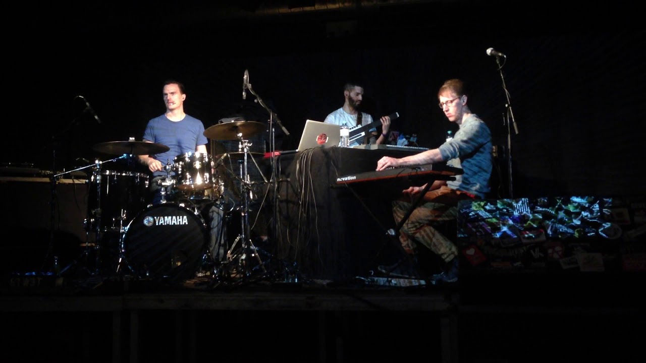 DORIAN CONCEPT on JOINED ENDS TOUR Soundcheck at The Future Sound 12.12.2014